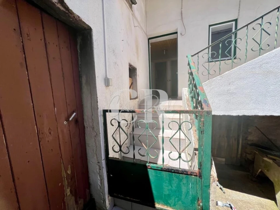 Moradia T2 para Venda em Aguda Foto 8