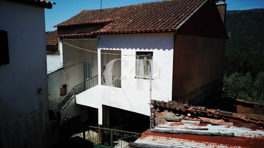 Moradia T2 para Venda em Aguda Foto 3