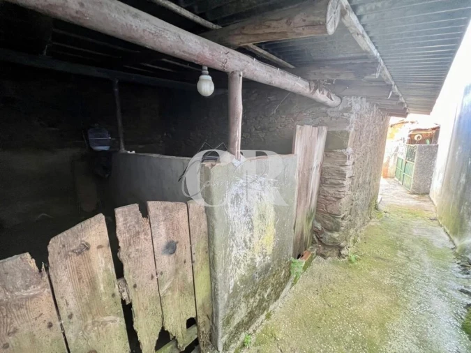 Moradia T2 para Venda em Aguda Foto 7