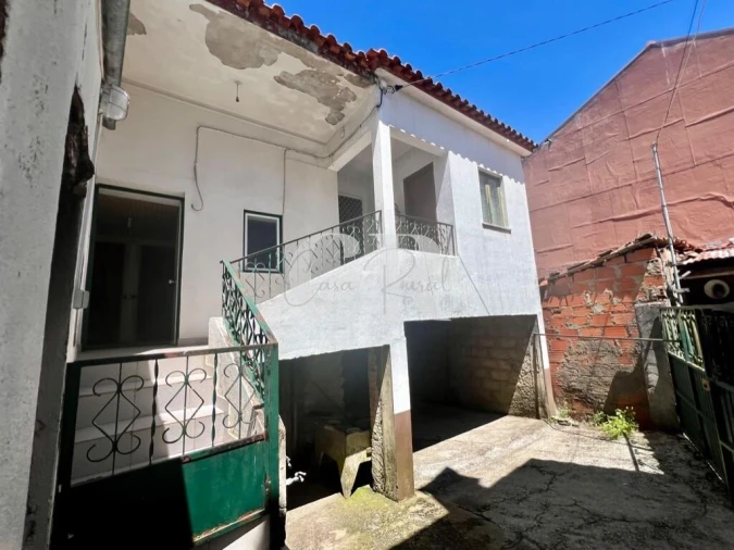 Moradia T2 para Venda em Aguda Foto 12