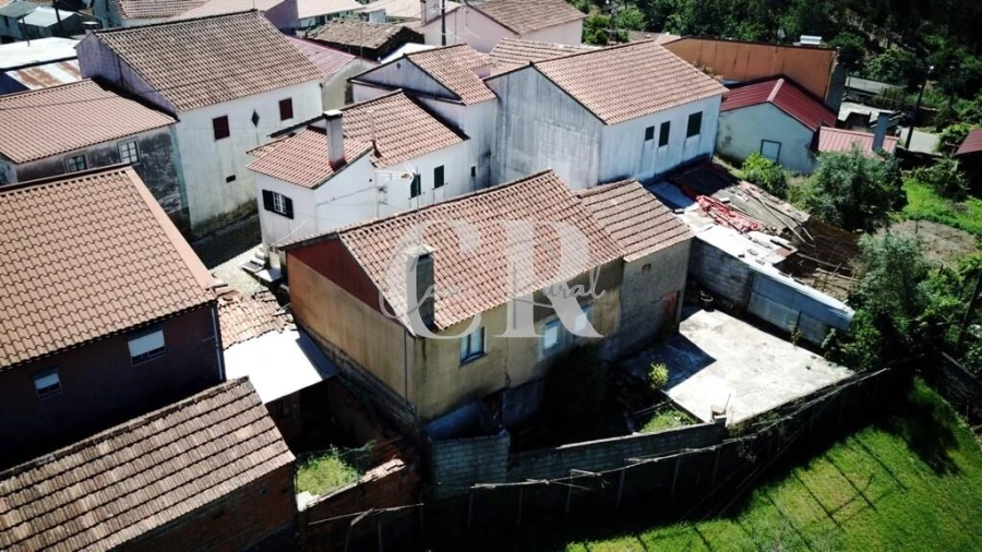 Moradia T2 para Venda em Aguda Foto 2