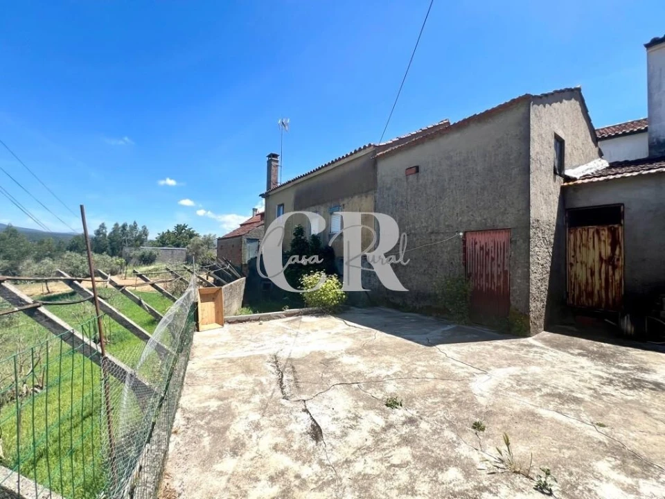 Moradia T2 para Venda em Aguda Foto 43