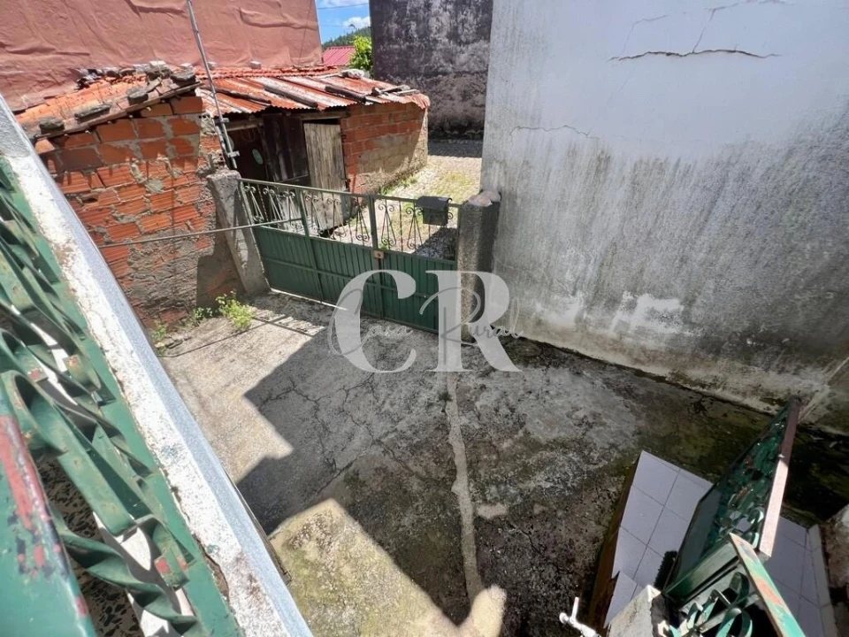 Moradia T2 para Venda em Aguda Foto 32