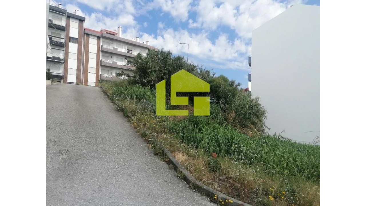 Terreno para Venda em Tavarede Foto 1