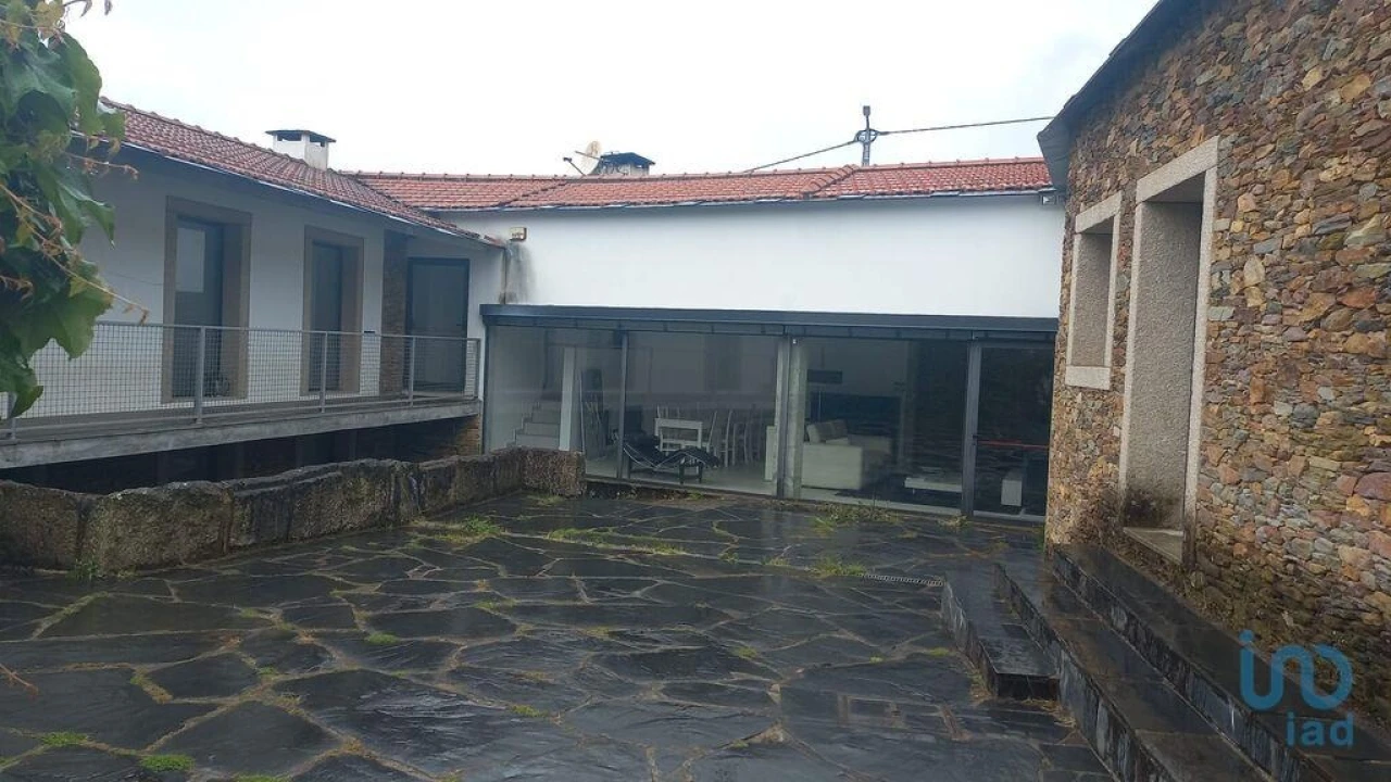 Moradia T6 para Venda em Real Foto 8