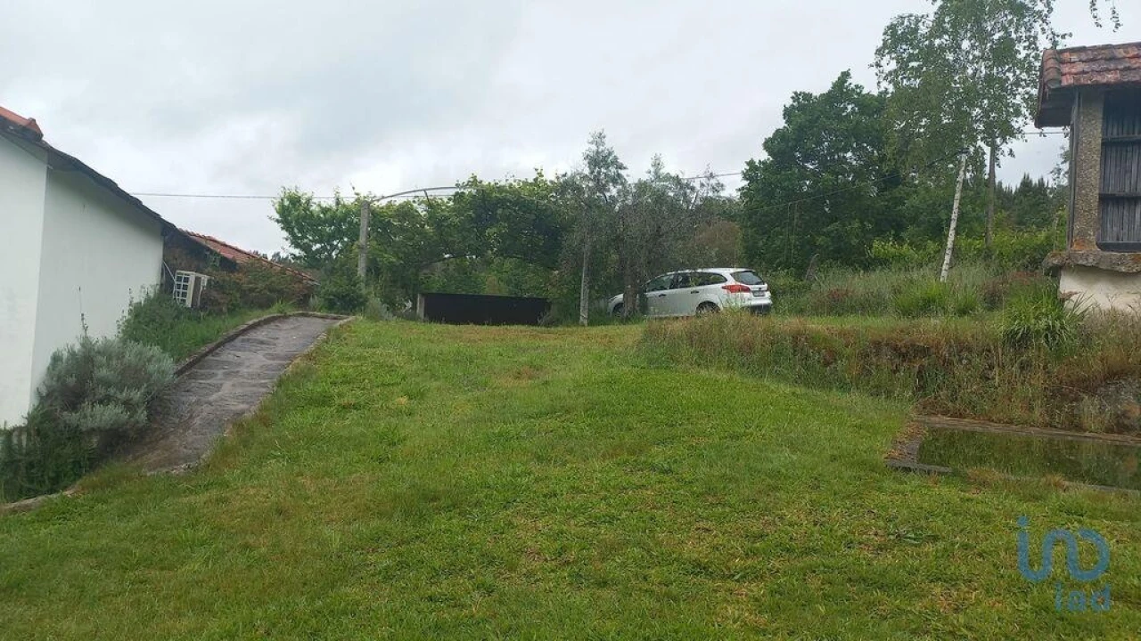 Moradia T6 para Venda em Real Foto 12