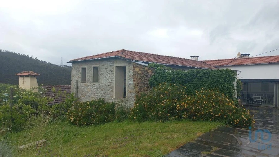 Moradia T6 para Venda em Real Foto 7