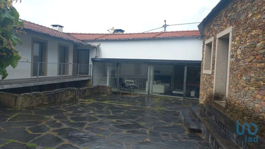 Moradia T6 para Venda em Real Foto 8