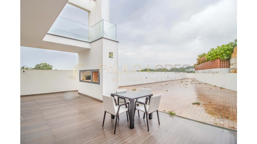 Moradia T6 para Venda em Nazare Foto 17