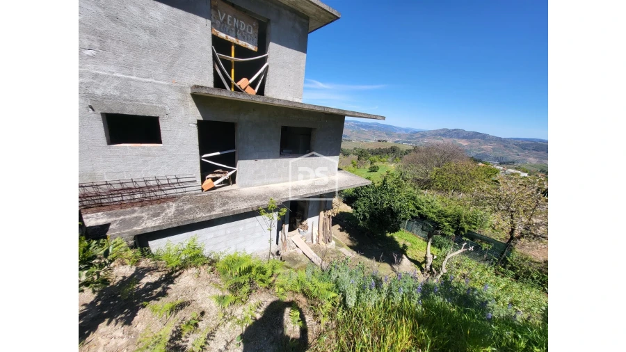 Moradia T0 para Venda em Ferreiros de Avões Foto 17