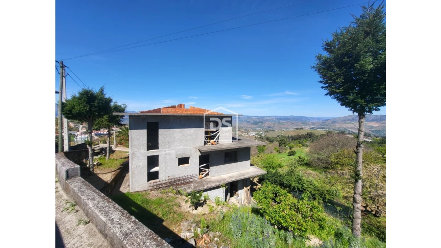 Moradia T0 para Venda em Ferreiros de Avões Foto 8