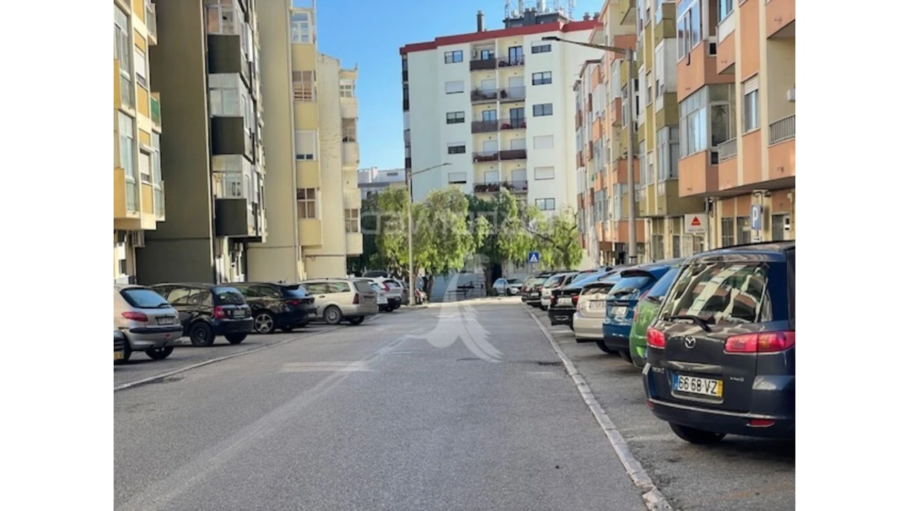 Loja para Venda em Seixal, Arrentela e Aldeia de Paio Pires Foto 12