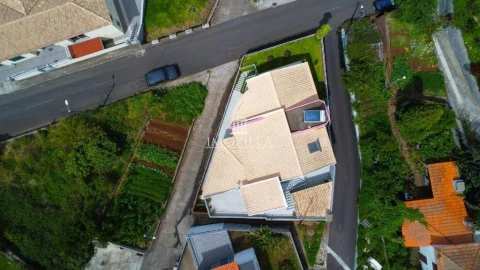 Moradia T3 para Venda em Arco da Calheta