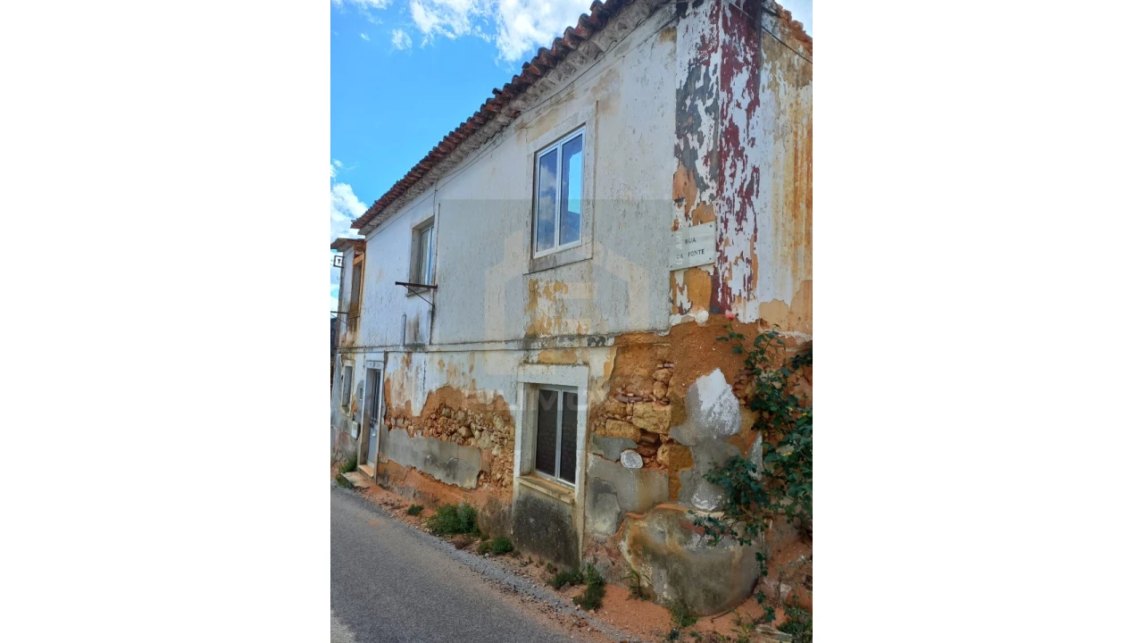 Moradia T3 para Venda em Além da Ribeira e Pedreira Foto 1