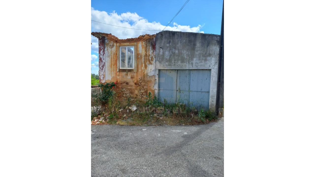 Moradia T3 para Venda em Além da Ribeira e Pedreira Foto 3