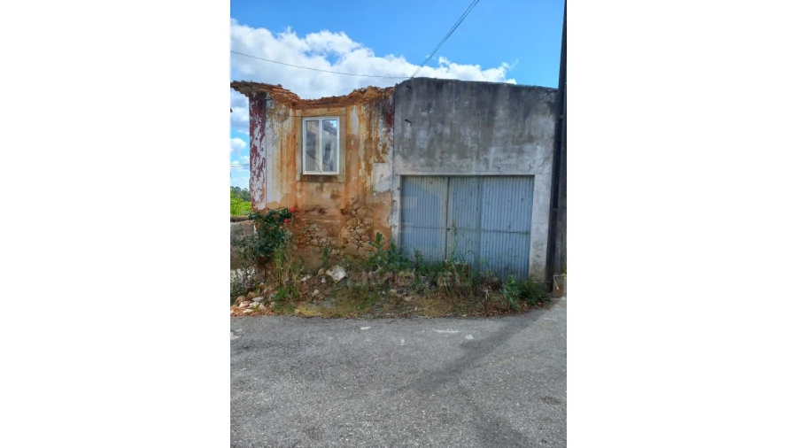 Moradia T3 para Venda em Além da Ribeira e Pedreira Foto 3