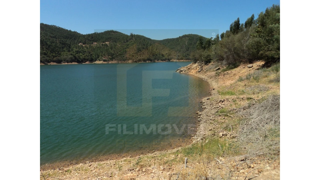 Terreno para Venda em Vila de Rei Foto 5