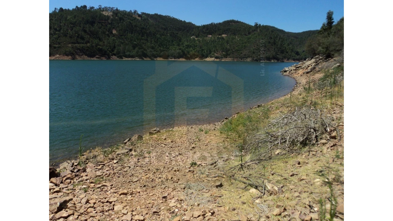 Terreno para Venda em Vila de Rei Foto 8