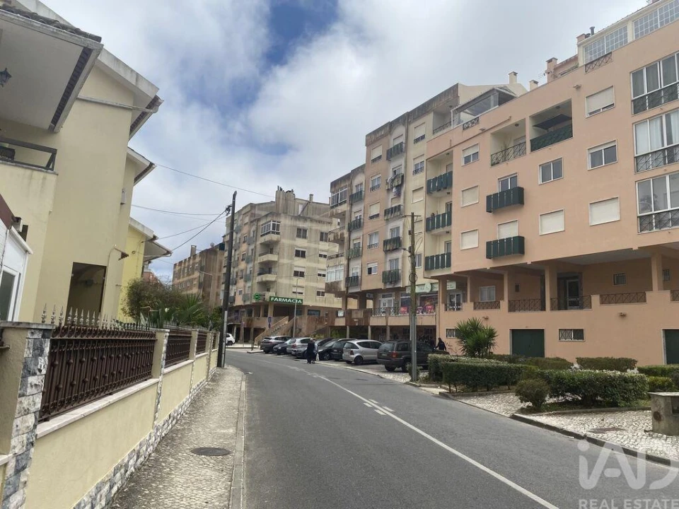 Apartamento T2 para Venda em Algueirão-Mem Martins Foto 21