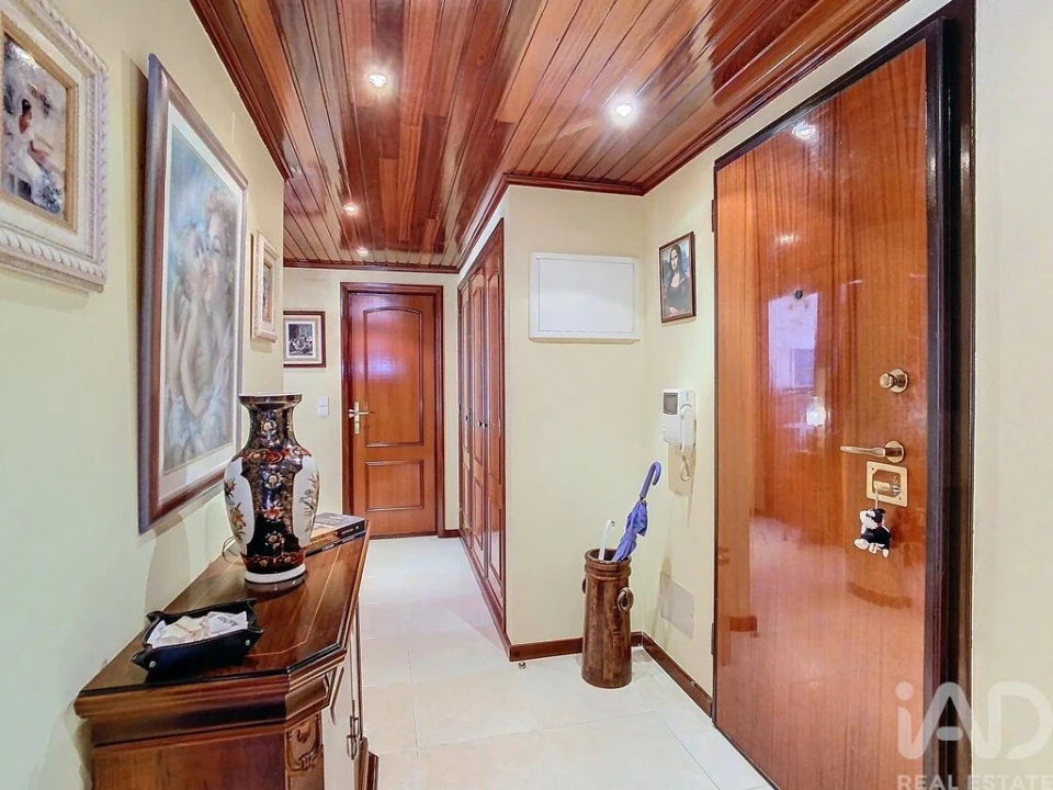 Apartamento T2 para Venda em Algueirão-Mem Martins Foto 4