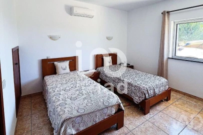 Moradia T3 para Venda em Conceição e Estoi