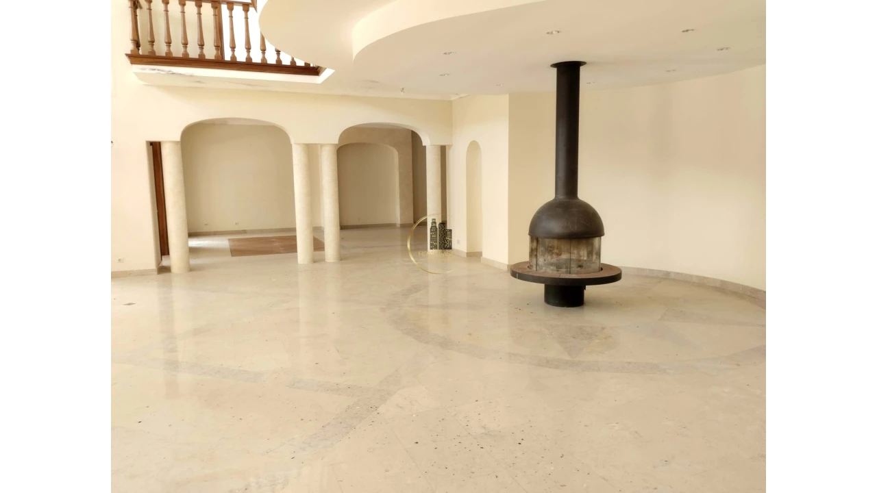 Moradia T5 para Venda em Agualva e Mira-Sintra Foto 25