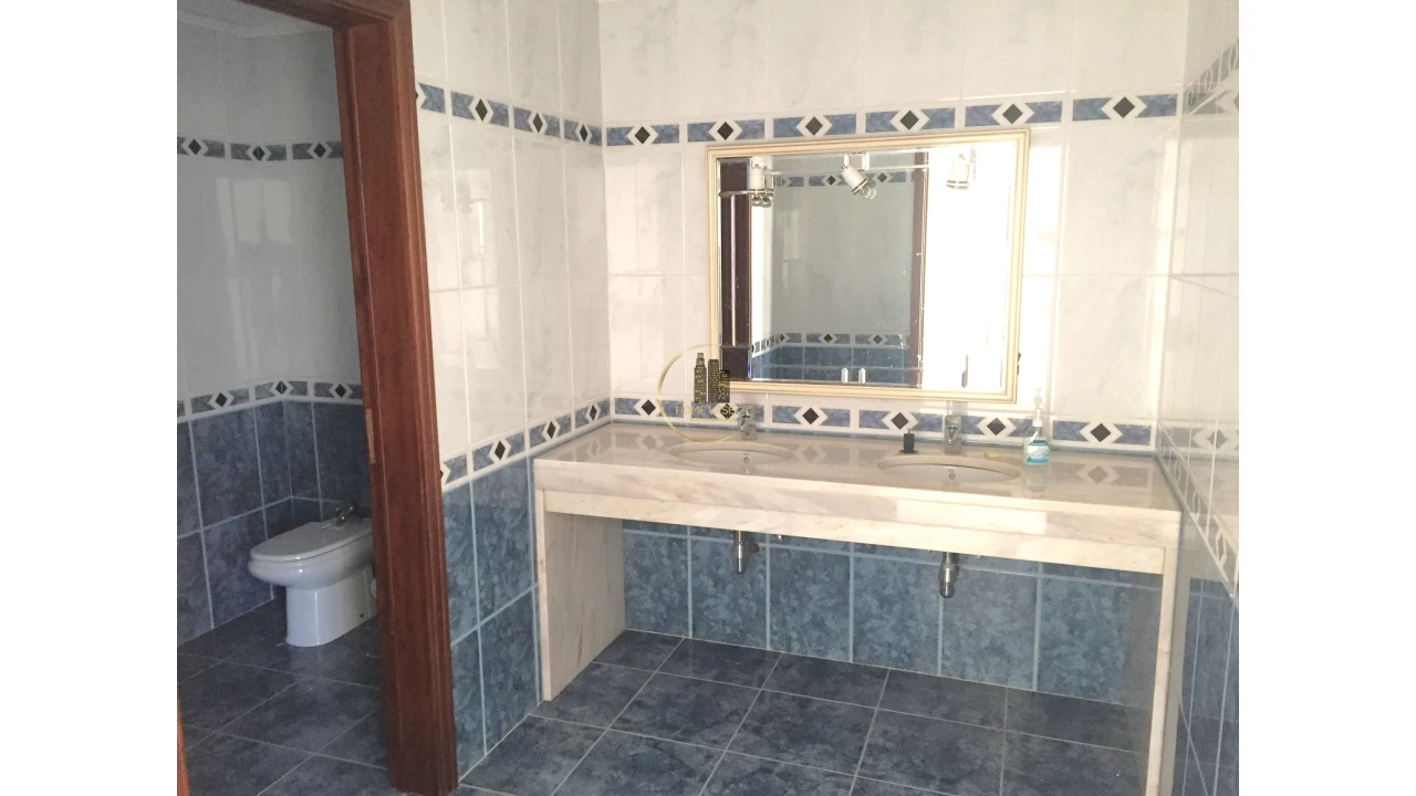 Moradia T5 para Venda em Agualva e Mira-Sintra Foto 10