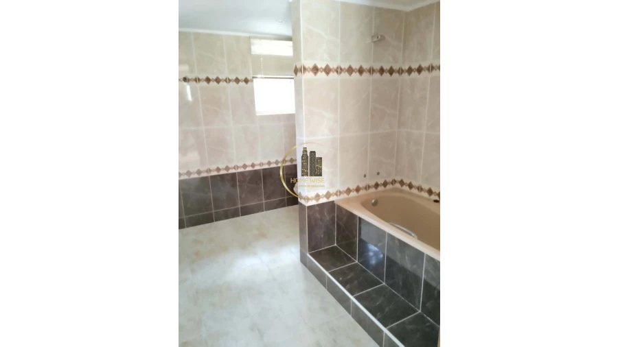 Moradia T5 para Venda em Agualva e Mira-Sintra Foto 23