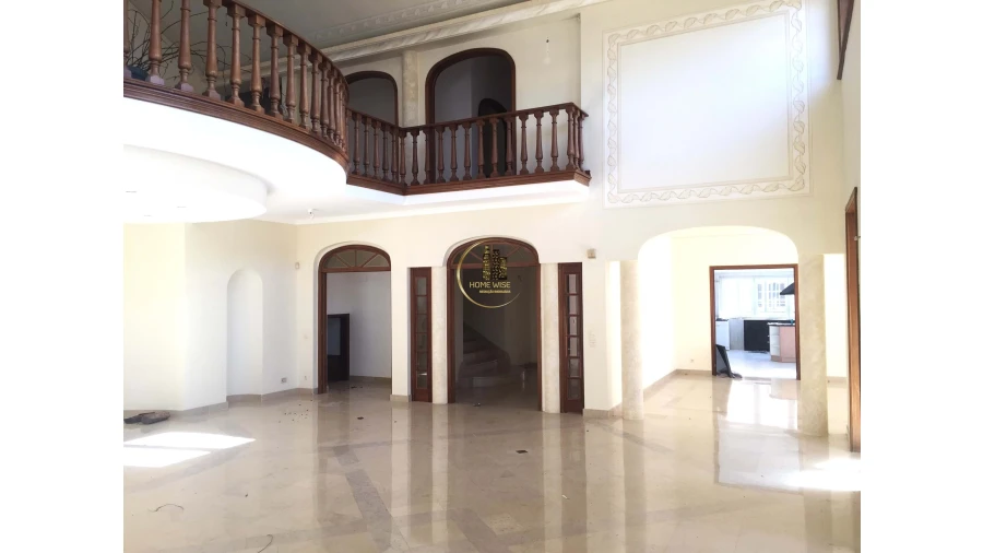 Moradia T5 para Venda em Agualva e Mira-Sintra Foto 6