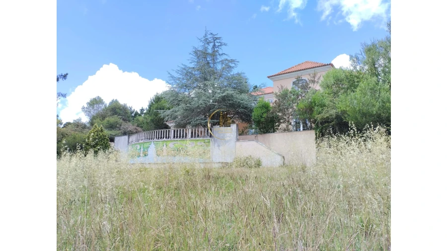 Moradia T5 para Venda em Agualva e Mira-Sintra Foto 37