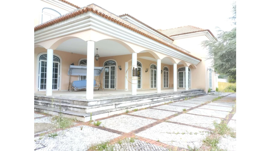 Moradia T5 para Venda em Agualva e Mira-Sintra