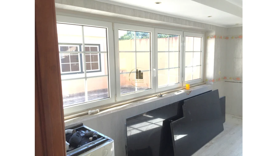 Moradia T5 para Venda em Agualva e Mira-Sintra Foto 9