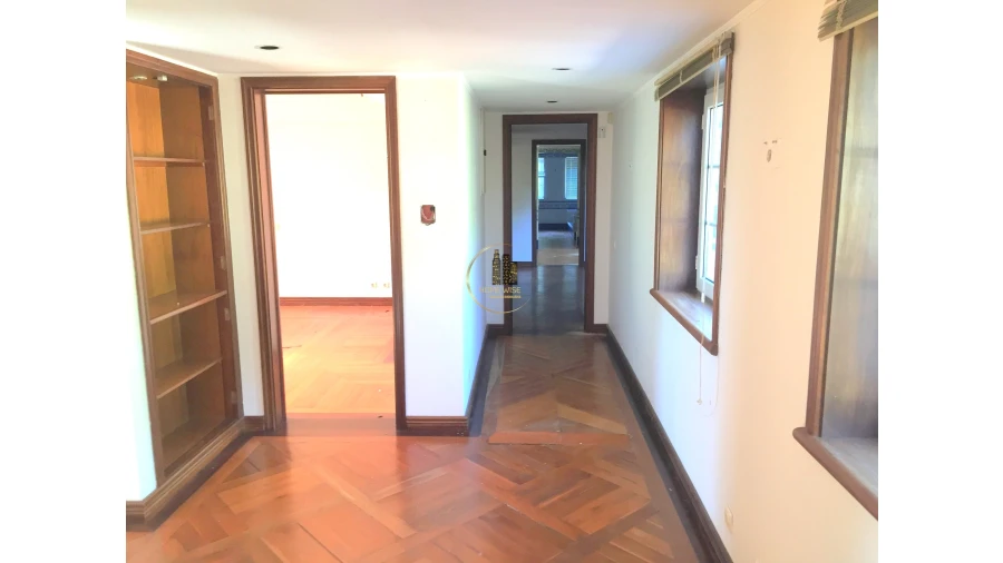 Moradia T5 para Venda em Agualva e Mira-Sintra Foto 12