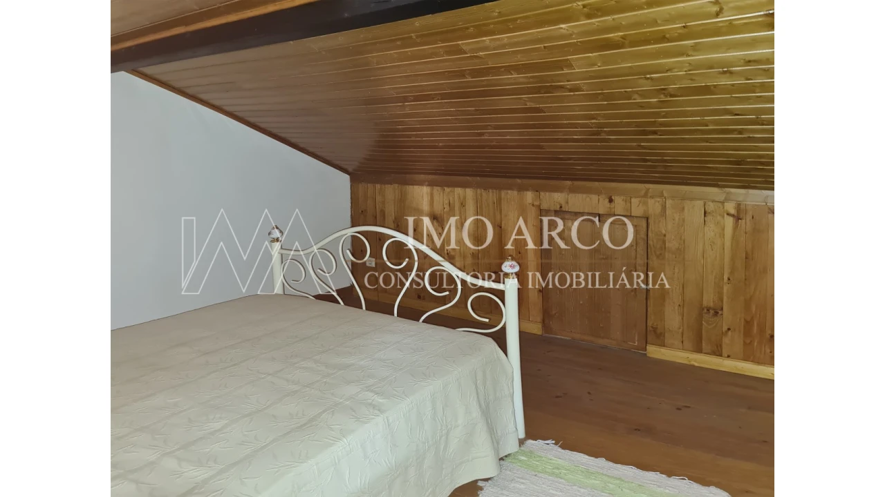 Moradia T6 para Venda em Arco de Baúlhe e Vila Nune Foto 14