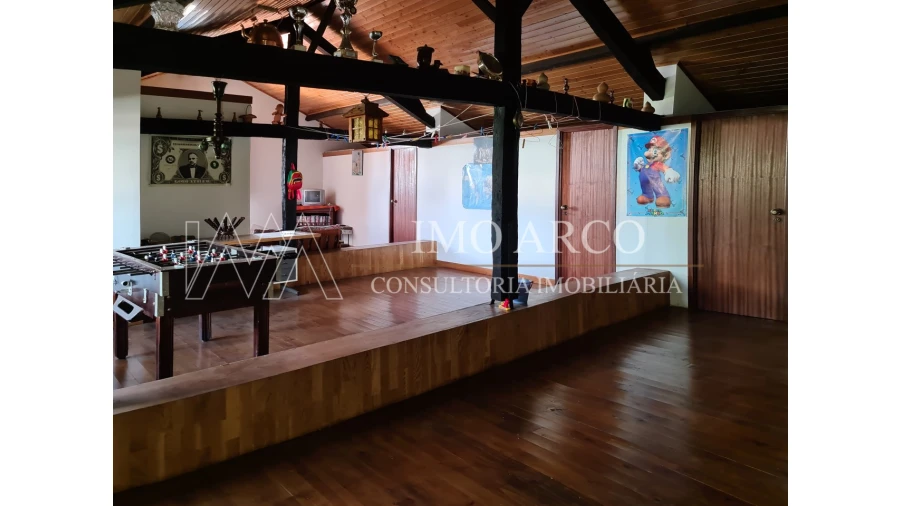 Moradia T6 para Venda em Arco de Baúlhe e Vila Nune Foto 13