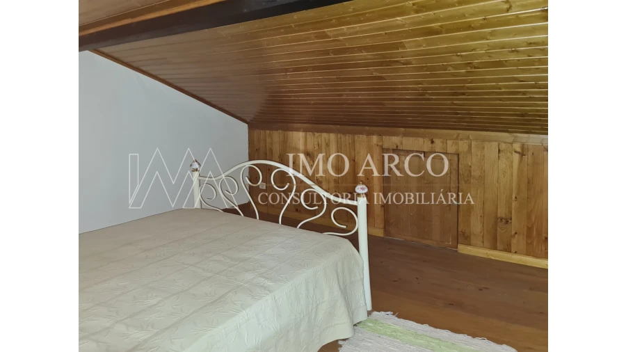 Moradia T6 para Venda em Arco de Baúlhe e Vila Nune Foto 14