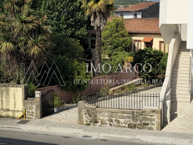 Moradia T6 para Venda em Arco de Baúlhe e Vila Nune Foto 4