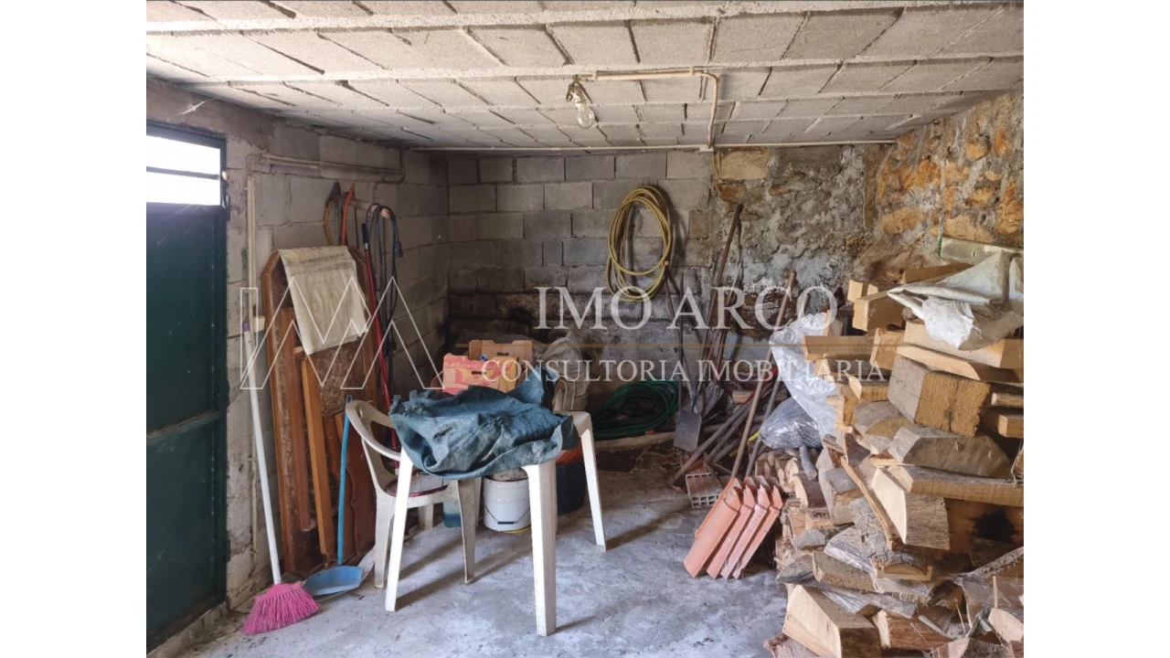 Moradia T2 para Venda em Arco de Baúlhe e Vila Nune Foto 7