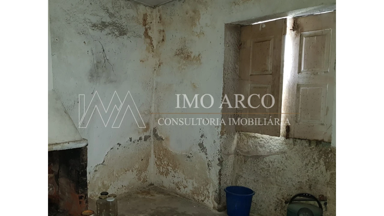 Moradia T7 para Venda em Arco de Baúlhe e Vila Nune Foto 15