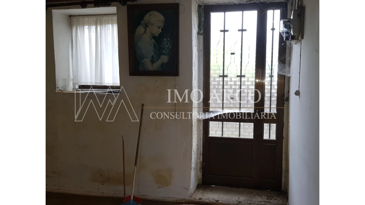 Moradia T7 para Venda em Arco de Baúlhe e Vila Nune Foto 16