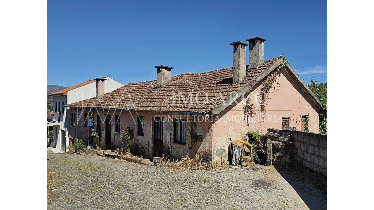 Moradia T7 para Venda em Arco de Baúlhe e Vila Nune Foto 1