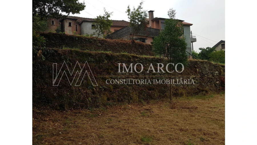 Moradia T7 para Venda em Arco de Baúlhe e Vila Nune Foto 12