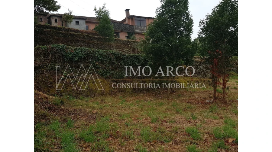 Moradia T7 para Venda em Arco de Baúlhe e Vila Nune Foto 10