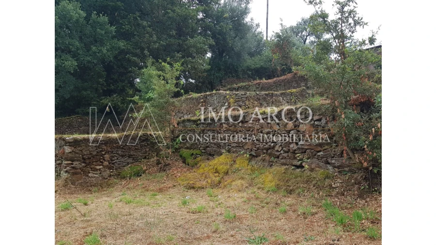 Moradia T7 para Venda em Arco de Baúlhe e Vila Nune Foto 18