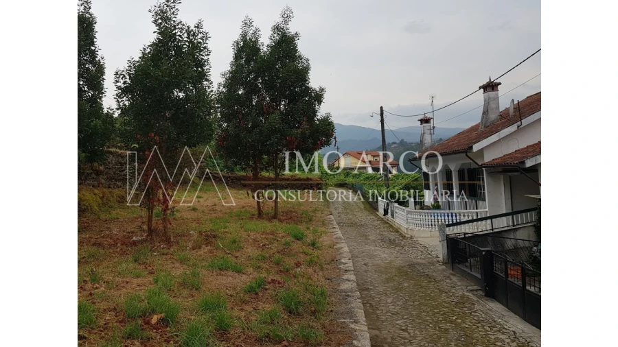 Moradia T7 para Venda em Arco de Baúlhe e Vila Nune Foto 7