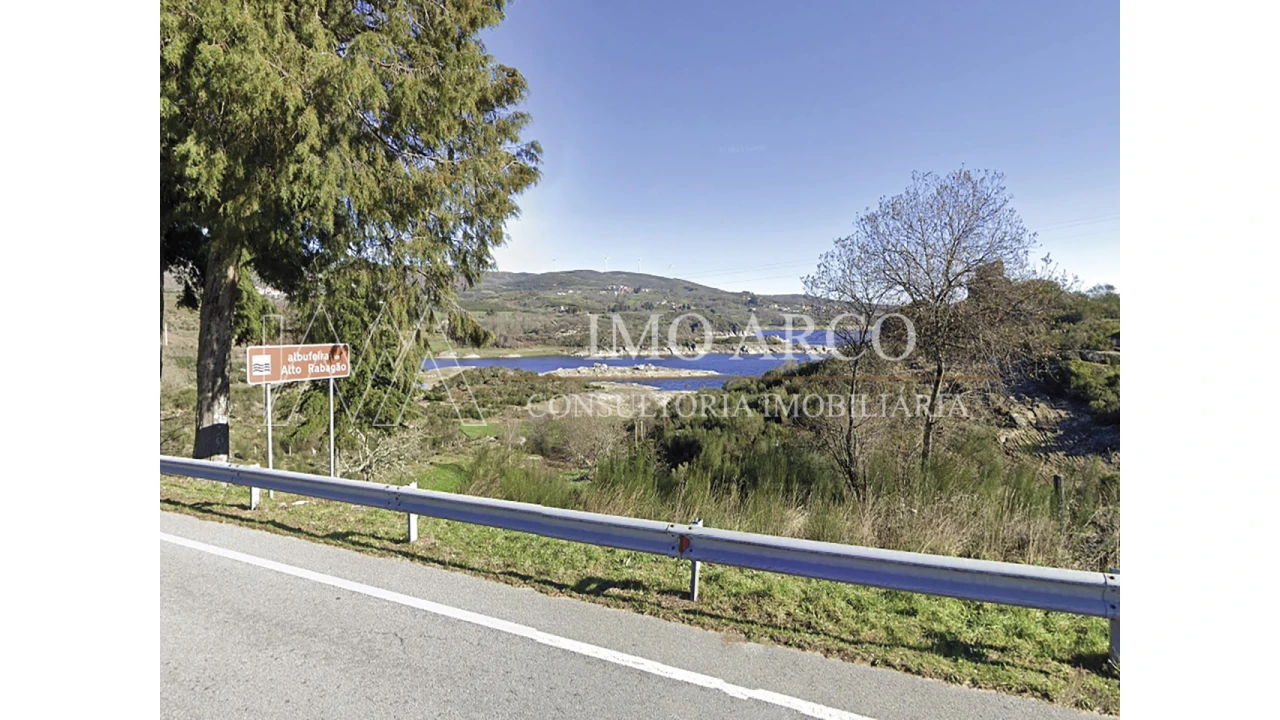 Terreno para Venda em Viade de Baixo e Fervidelas Foto 6