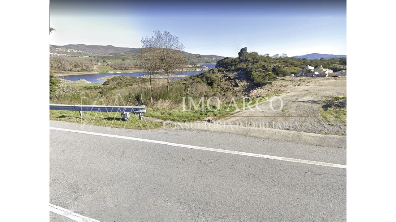 Terreno para Venda em Viade de Baixo e Fervidelas Foto 7