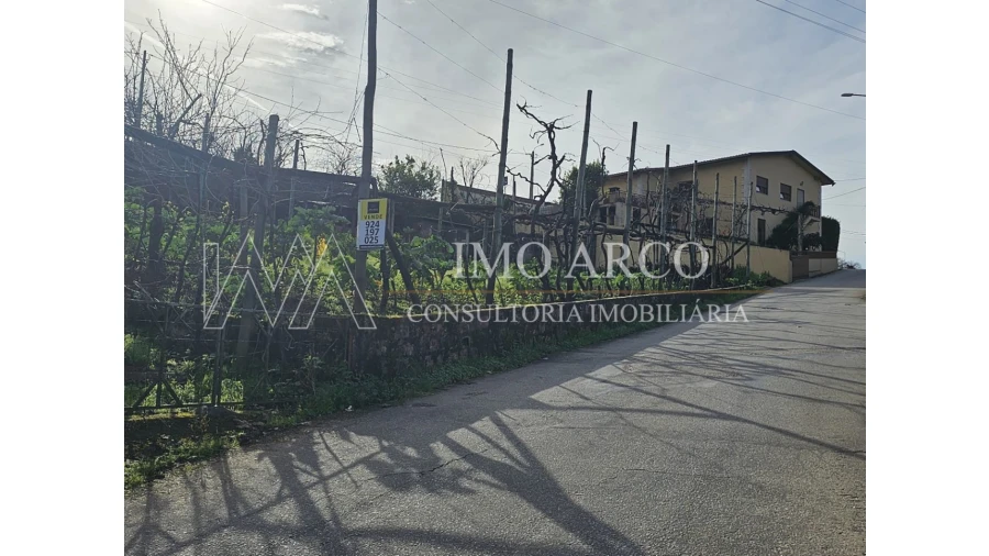 Terreno para Venda em Arco de Baúlhe e Vila Nune
