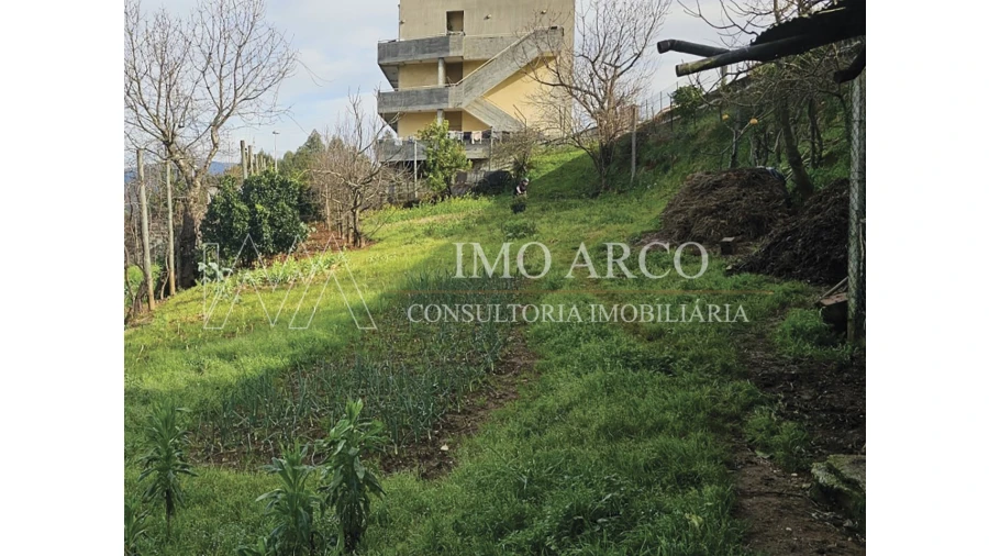 Terreno para Venda em Arco de Baúlhe e Vila Nune Foto 12