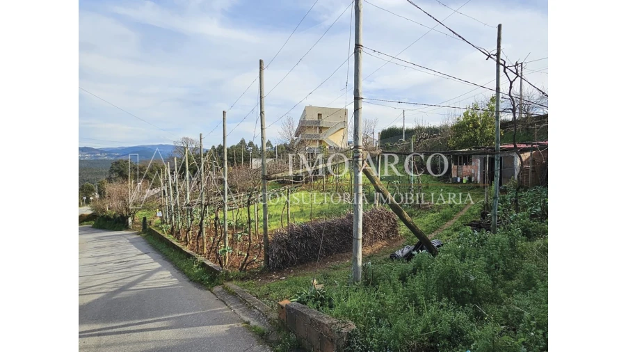 Terreno para Venda em Arco de Baúlhe e Vila Nune Foto 3